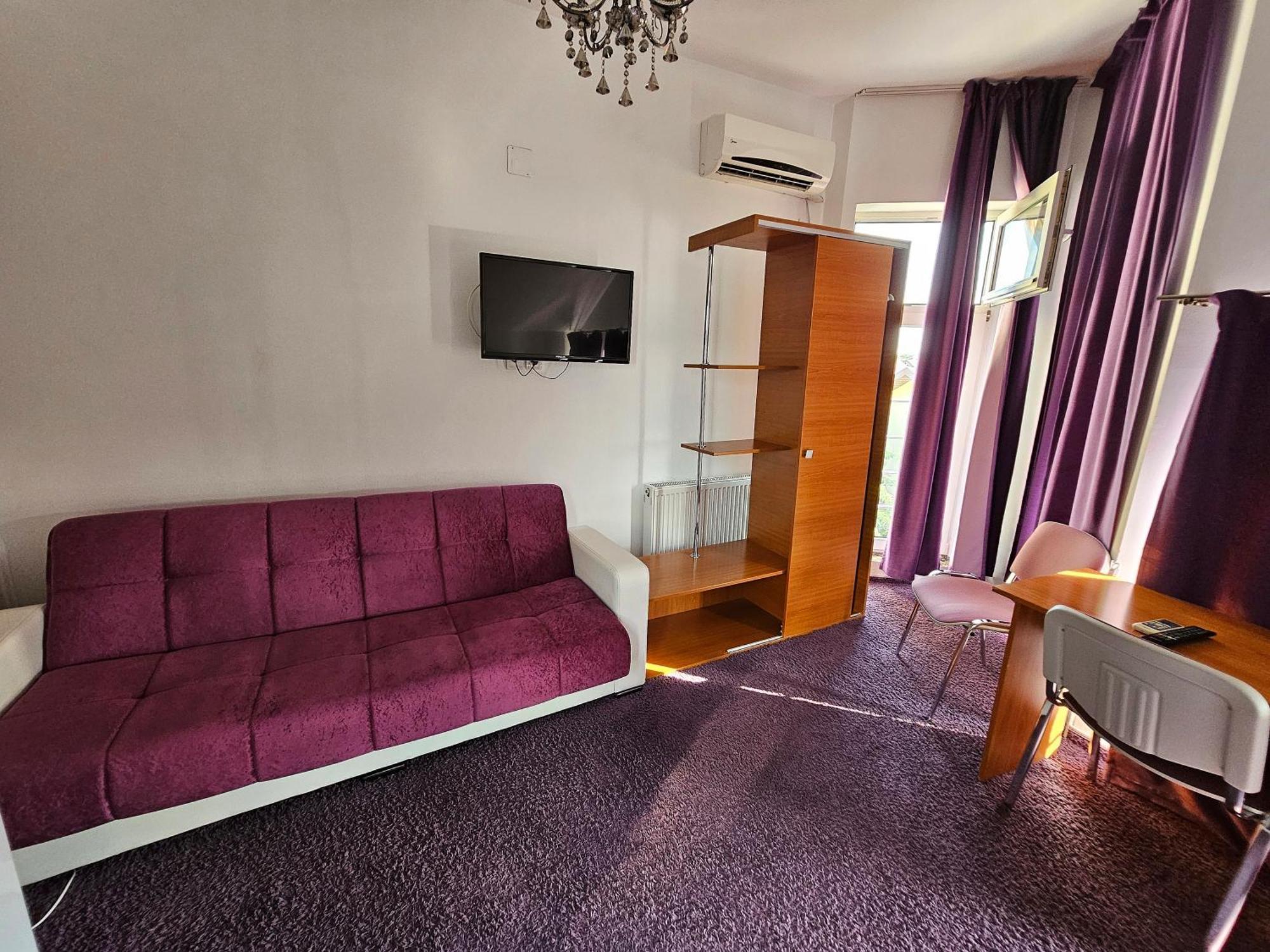Iris Boutique Therme & Bucharest Otopeni Airport Bagian luar foto