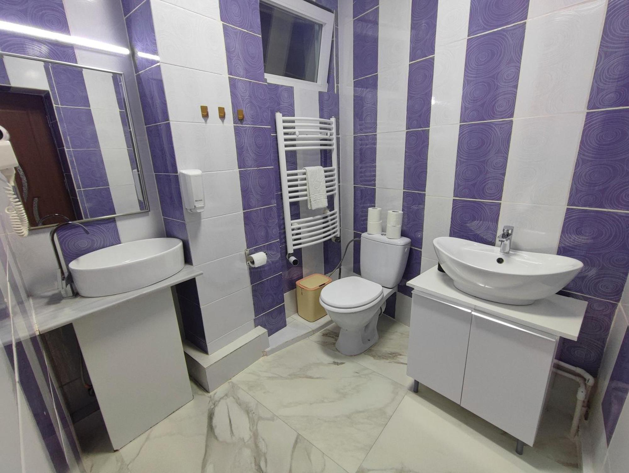 Iris Boutique Therme & Bucharest Otopeni Airport Bagian luar foto
