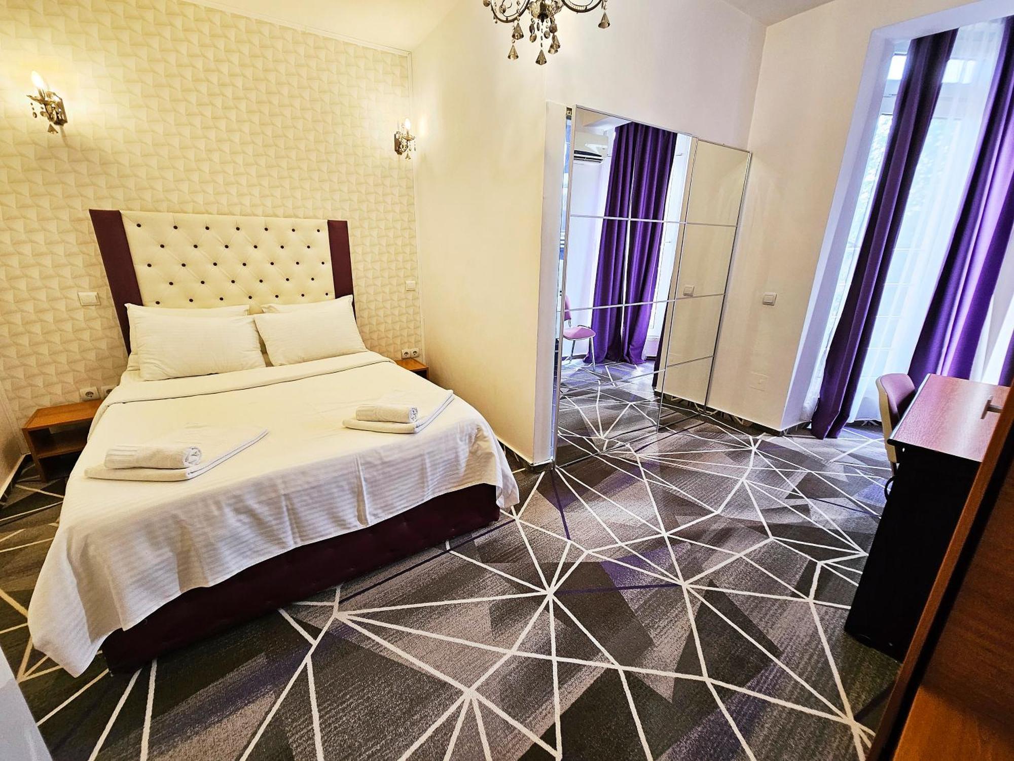 Iris Boutique Therme & Bucharest Otopeni Airport Bagian luar foto