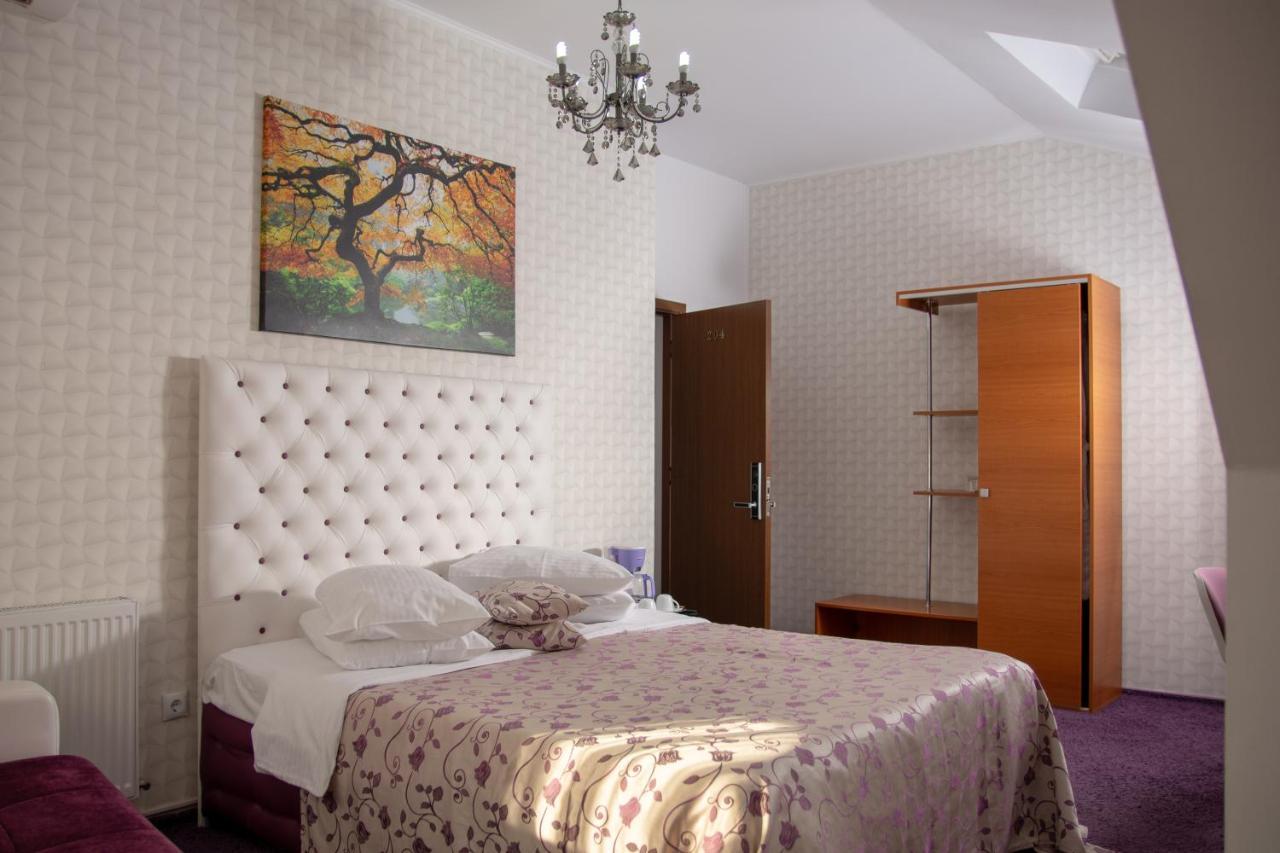Iris Boutique Therme & Bucharest Otopeni Airport Bagian luar foto