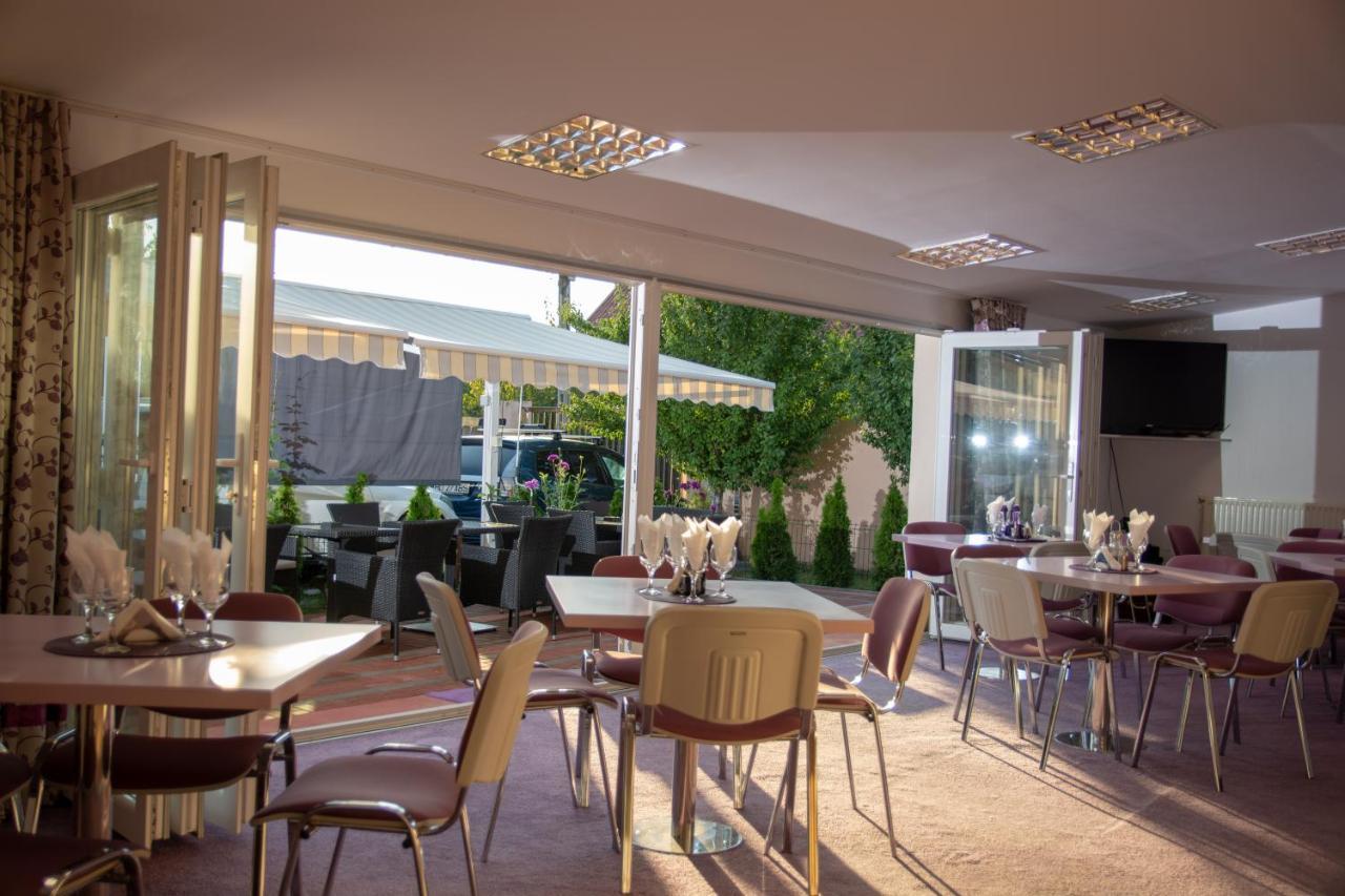 Iris Boutique Therme & Bucharest Otopeni Airport Bagian luar foto
